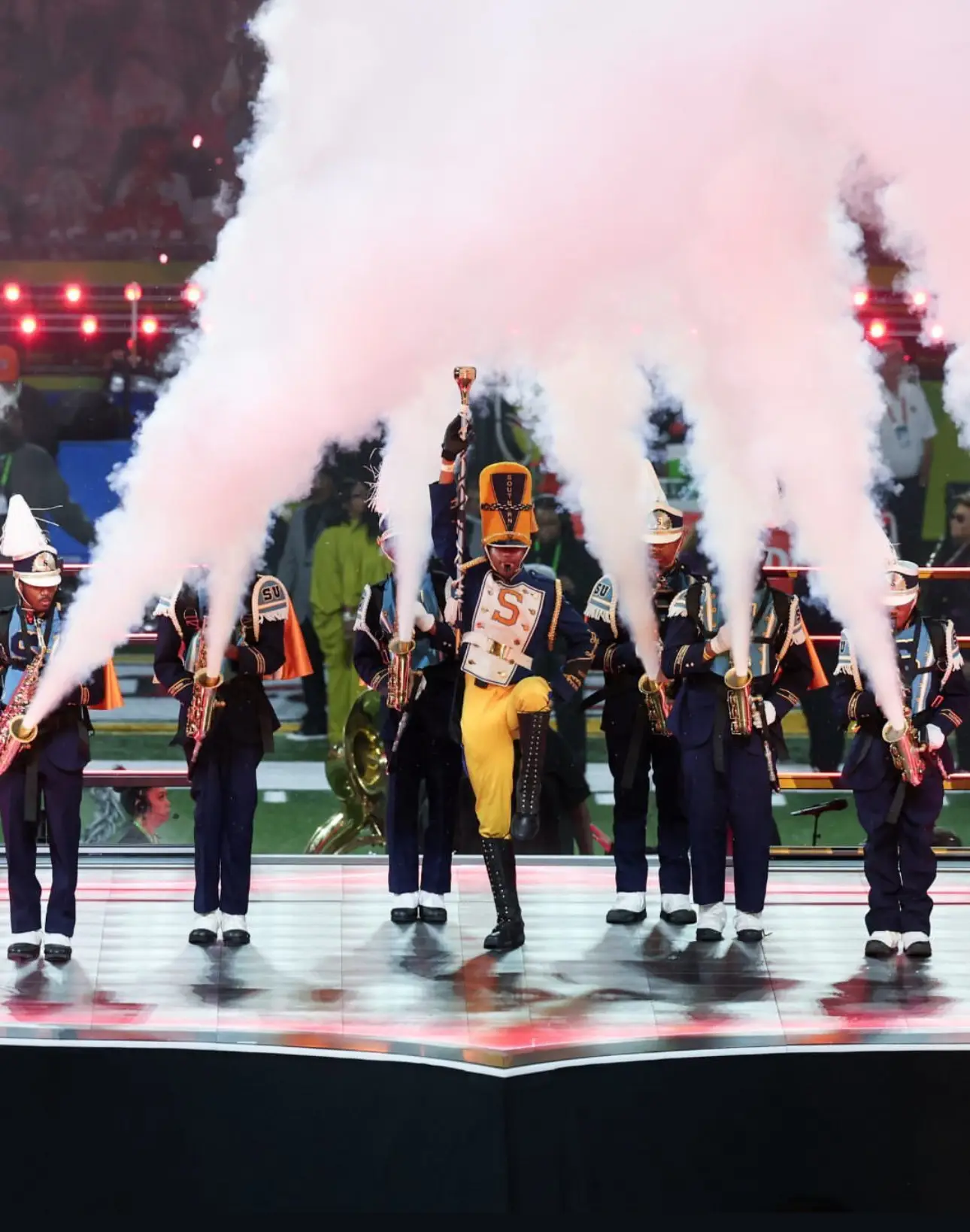 Superbowl LVIX player entrances, halftime show, opening ceremonies & performances
