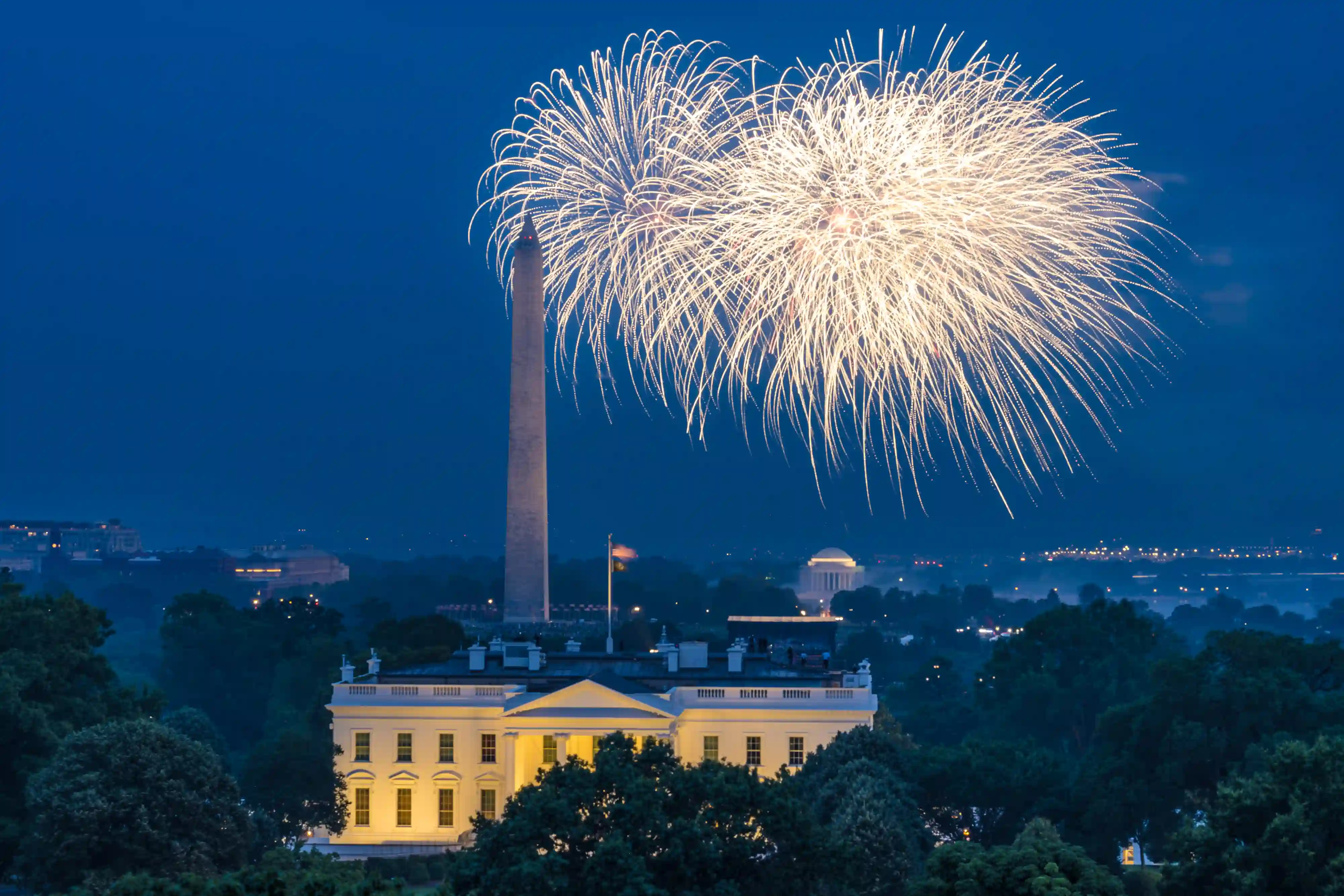 The History of Fireworks and the Chemistry and Craft That Have Drawn Crowds for Centuries